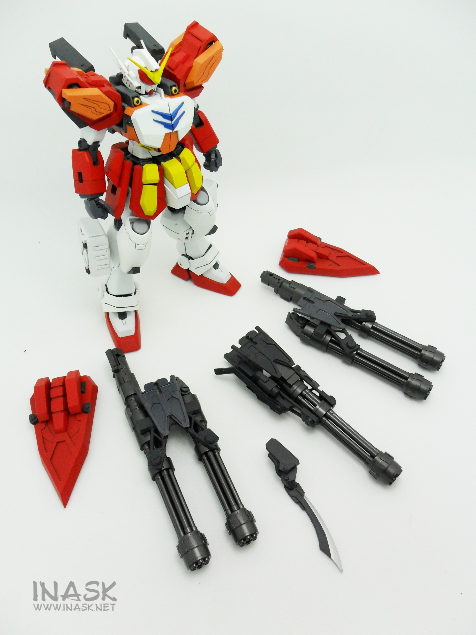 inask-41_G82_Gundam_Heavyarms_Custom_Fantasy_tosou.jpg