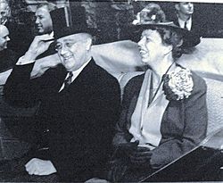 250px-Franklin_and_Eleanor_Roosevelt,_November_1935