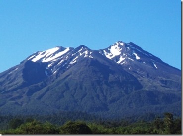 【エロ画像・世界の快道でイク！】【チリ編】レオノア・ヴァレラのセクシー画像。２つの『さけ』が有名な遠くて近い国０１カルブコ火山