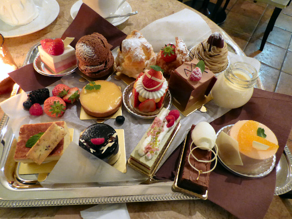「cafe accueil(カフェ アクイーユ)」 デザート食べ放題 - ：ケーキ ...
